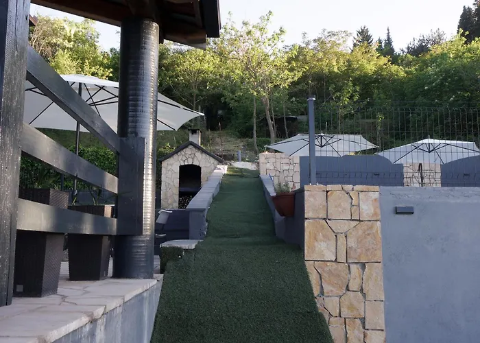 Vila Apa Runovic