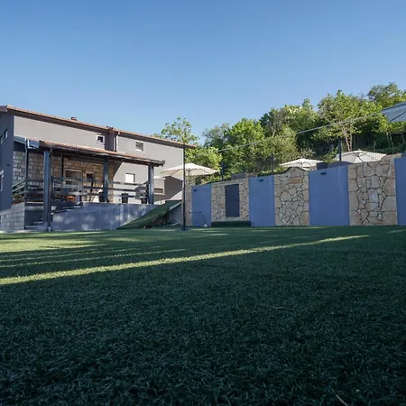 Villa Apa *